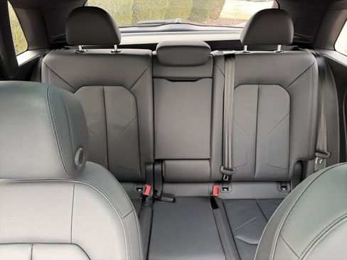 Used 2025 Audi Q3 2.0T Premium image 25