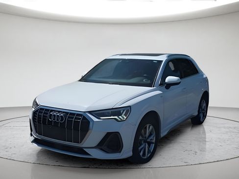 Used 2024 Audi Q3 2.0T Premium AWD/4WD image 24