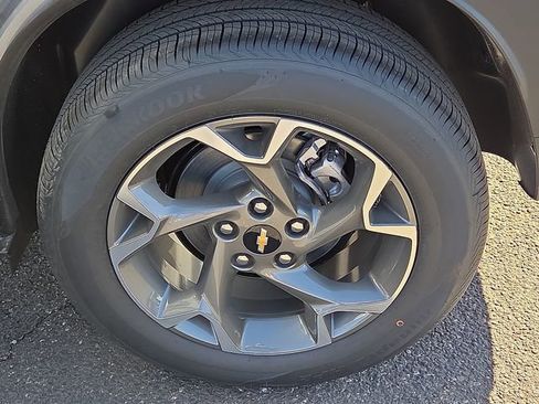 New 2026 Chevrolet Trax LT w/ LT Convenience Package image 7
