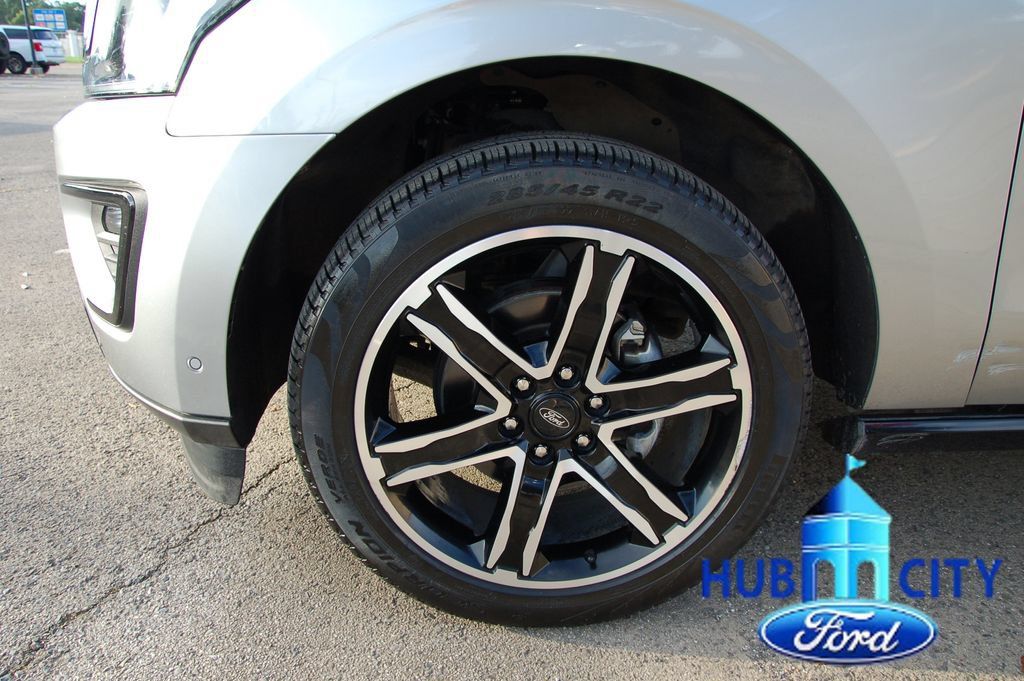 Used 2021 Ford Expedition Limited RWD image 9