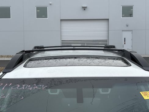 Used 2021 Subaru Outback Premium image 7