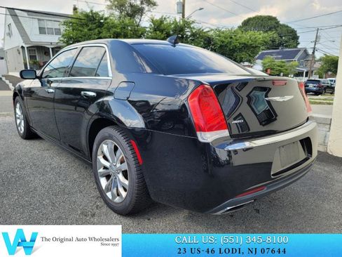 Used 2018 Chrysler 300 Limited image 4
