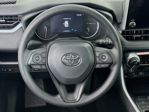 Used 2025 Toyota RAV4 XLE w/ Convenience Package image 18