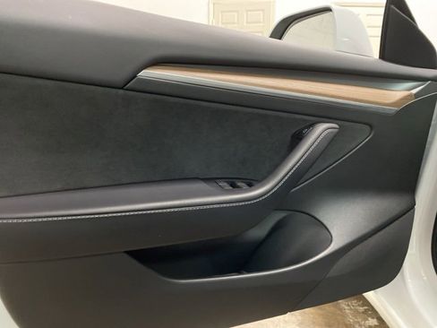 Used 2023 Tesla Model 3 Performance image 14