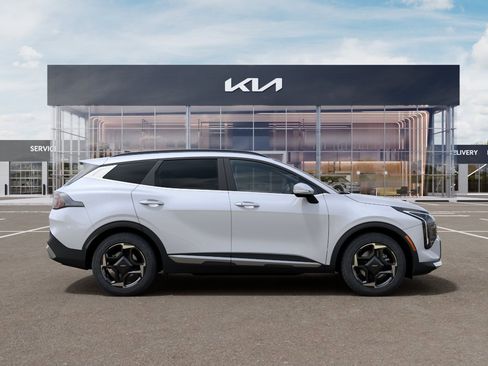 New 2026 Kia Sportage EX FWD image 7