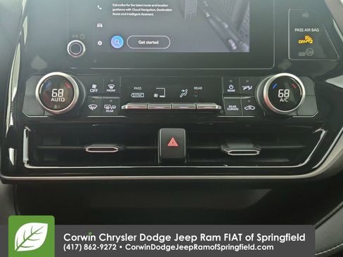 Used 2023 Toyota Highlander LE image 28