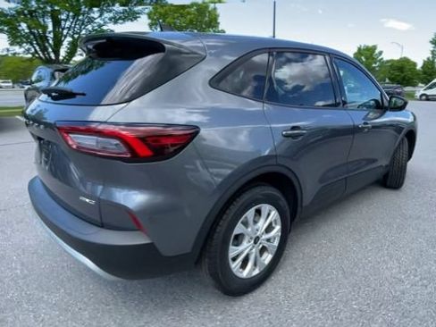 Used 2025 Ford Escape Active AWD/4WD image 2