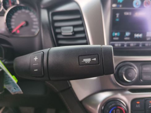 Used 2020 Chevrolet Suburban LT AWD/4WD image 31