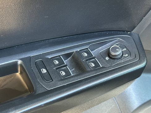 Used 2019 Volkswagen Atlas SE w/ Towing Package image 13