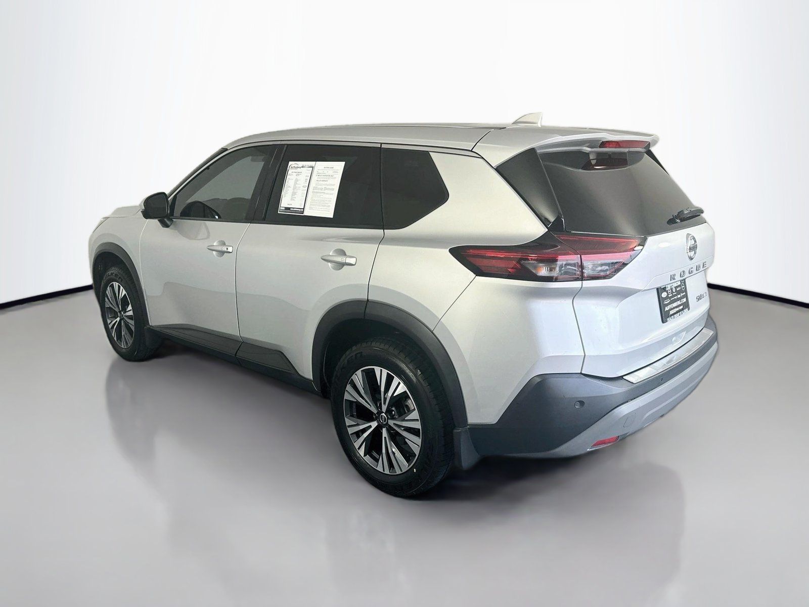 Used 2021 Nissan Rogue SV AWD/4WD image 5