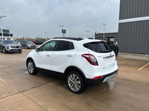 Used 2017 Buick Encore Preferred FWD image 2