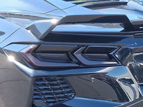 Used 2023 Chevrolet Corvette Stingray Premium Conv w/ Z51 Performance Package image 11