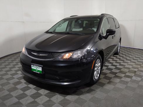 Used 2021 Chrysler Voyager Lxi FWD image 15