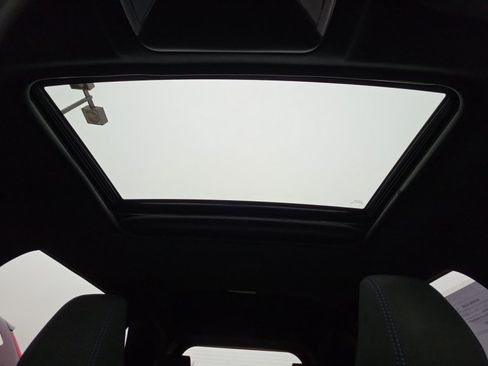 Used 2022 Toyota RAV4 SE w/ Convenience Package image 24