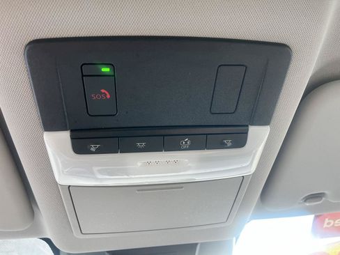 Used 2023 Nissan Rogue SV AWD/4WD image 34