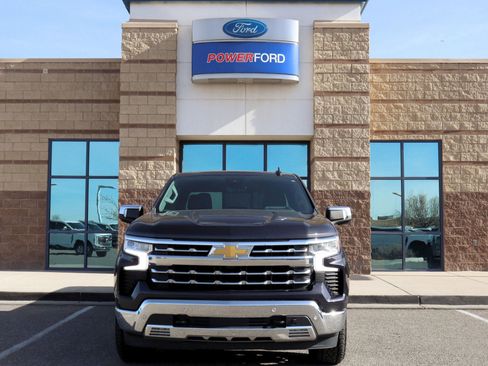Used 2023 Chevrolet Silverado 1500 LTZ w/ Technology Package image 3