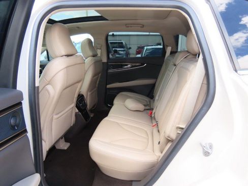 Certified 2023 Lincoln Nautilus Reserve w/ Luxury Package image 19