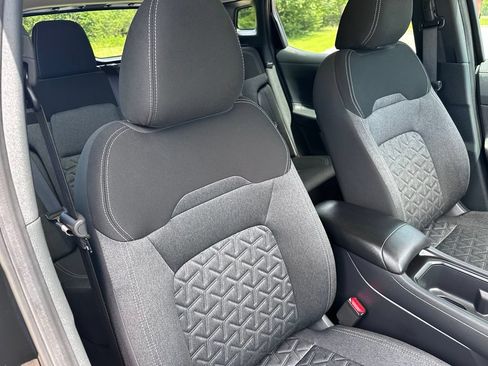 Used 2025 Nissan Kicks SV FWD image 28