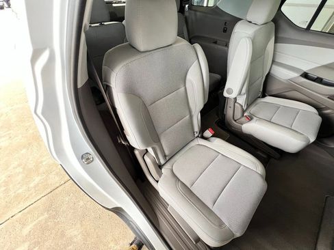 Used 2020 Chevrolet Traverse LT image 24