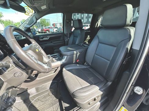 Used 2023 Chevrolet Silverado 1500 LTZ AWD/4WD image 18