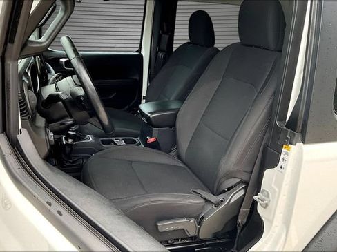 Used 2019 Jeep Wrangler Sport AWD/4WD image 21