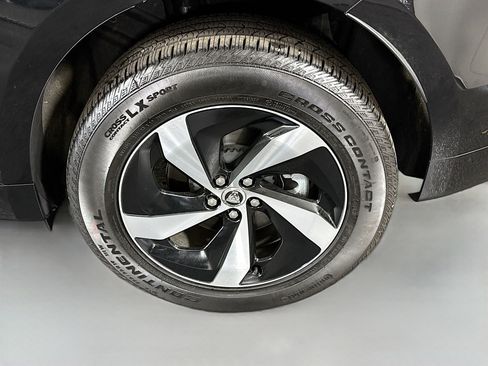 Used 2024 Jaguar F-PACE R-Dynamic S image 37