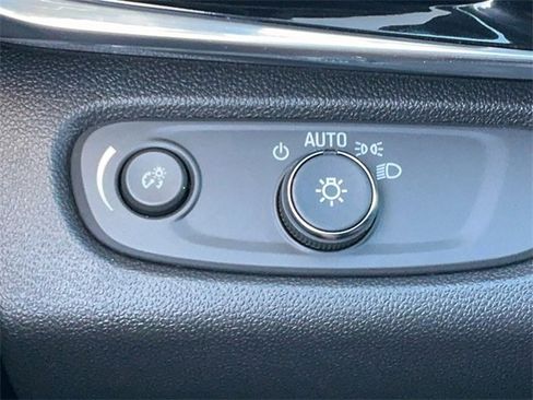 Used 2024 Buick Envista Sport Touring w/ Convenience I Package image 27