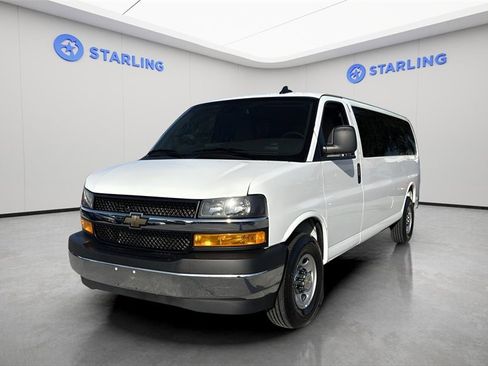 Used 2025 Chevrolet Express 3500 LT w/ LT Preferred Equipment Group image 16