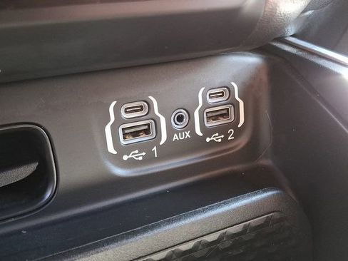 Used 2021 RAM 1500 Big Horn AWD/4WD image 24