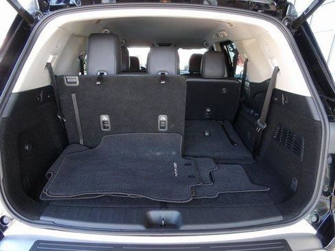 Certified 2024 Nissan Pathfinder SL image 10