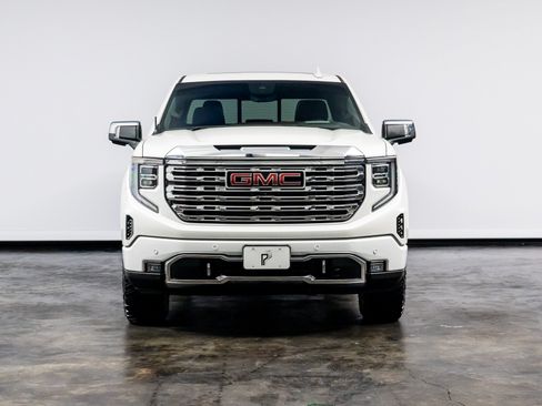 Used 2023 GMC Sierra 1500 Denali w/ Denali Reserve Package AWD/4WD image 2