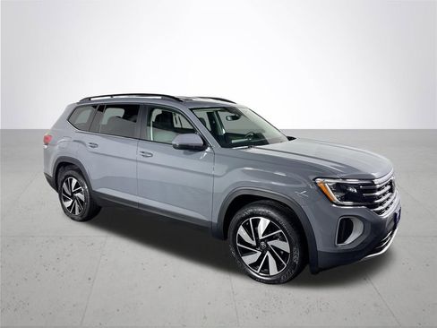 New 2026 Volkswagen Atlas SE image 4