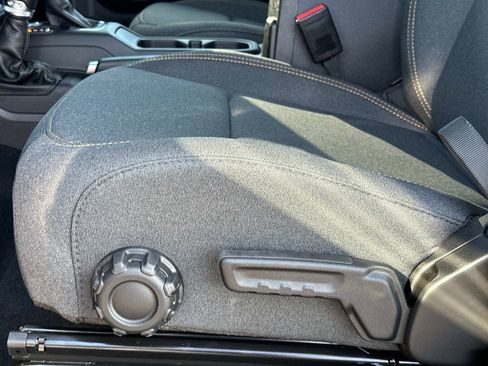 New 2025 Jeep Gladiator Sport image 20