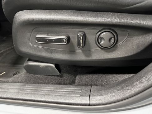 Used 2024 Honda CR-V EX-L image 31