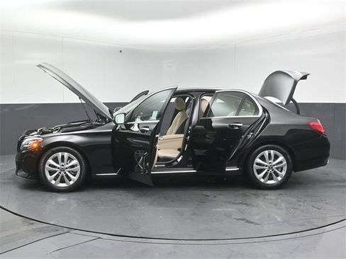 Used 2020 Mercedes-Benz C 300 Sedan image 54