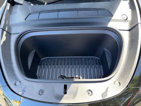 Used 2024 Tesla Model Y Long Range AWD/4WD image 20