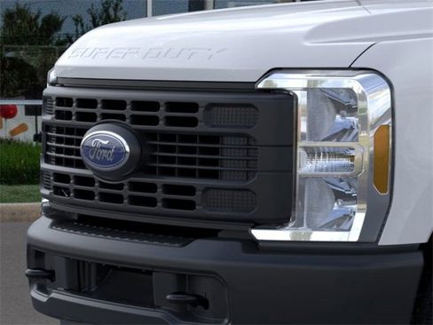 New 2026 Ford F250 XL image 17