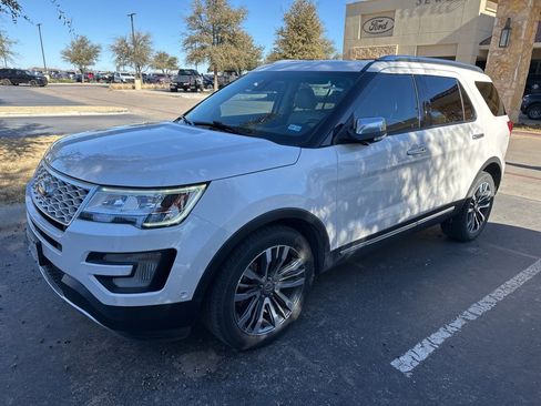 Used 2016 Ford Explorer Platinum image 1