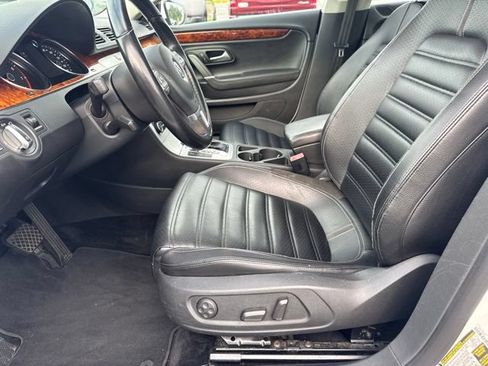 Used 2011 Volkswagen CC Lux FWD image 31