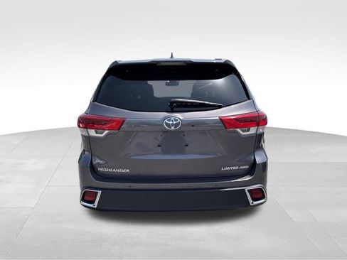 Used 2019 Toyota Highlander Limited Platinum w/ Carpet Mat Package (TMS) AWD/4WD image 7