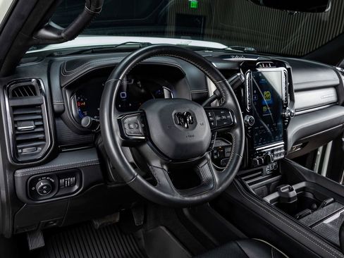 Used 2024 RAM 2500 Limited image 16