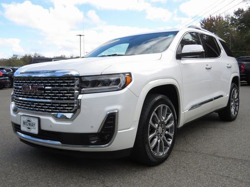 Used 2023 GMC Acadia Denali w/ Denali Ultimate Package image 2