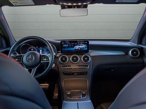 Used 2022 Mercedes-Benz GLC 300 4MATIC image 27