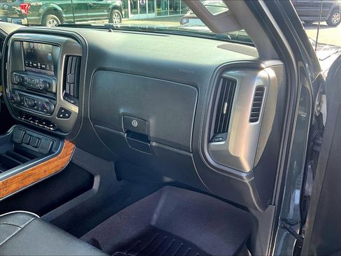Used 2017 Chevrolet Silverado 1500 High Country image 16