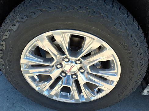 Used 2024 GMC Sierra 1500 Denali w/ Technology Package AWD/4WD image 6