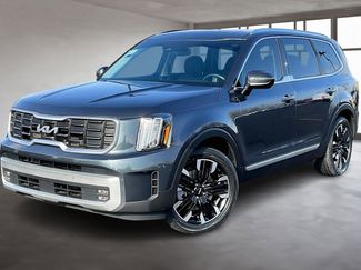 Used 2023 Kia Telluride SX video 3