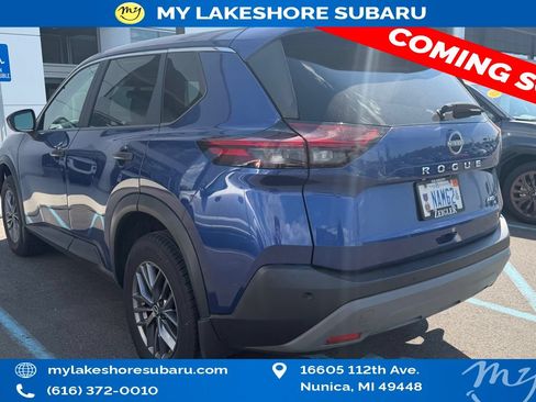 Used 2023 Nissan Rogue S AWD/4WD image 4
