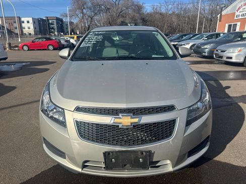 Used 2014 Chevrolet Cruze LT image 2