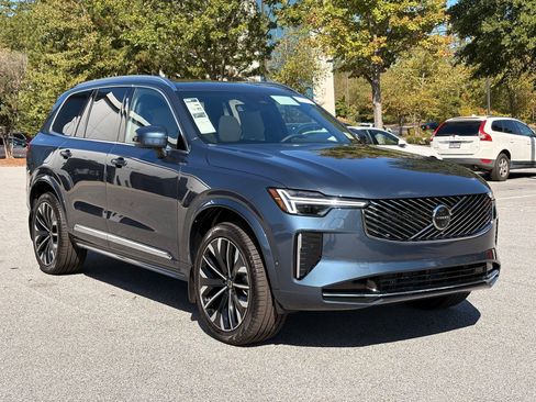 Used 2026 Volvo XC90 B6 Plus w/ Protection Package image 7