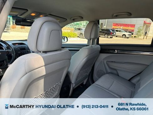 Used 2012 Kia Sorento LX w/ Convenience Pkg FWD image 19